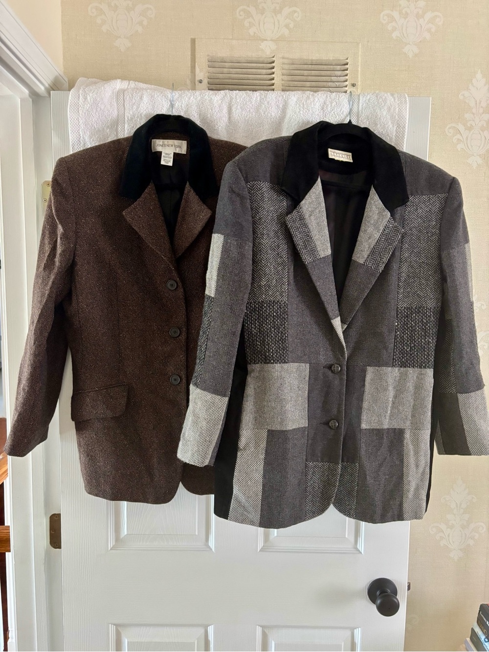 EUC 2 Vintage Wool Blazers w Velvet Collars; Patchwork Gray & Brown; Women’s XL